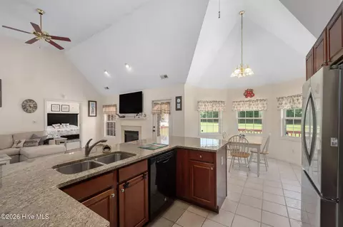 Kitchen - 134 Soundside Estates Dr, Grandy, NC 27939 photo 6 of 7