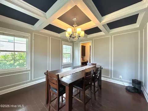 Dining - 424 Wolfe Ln, Hubert, NC 28539 photo 2 of 7