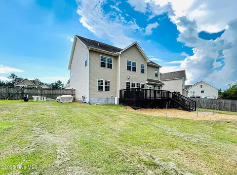 Exterior - 424 Wolfe Ln, Hubert, NC 28539 photo 9 of 15