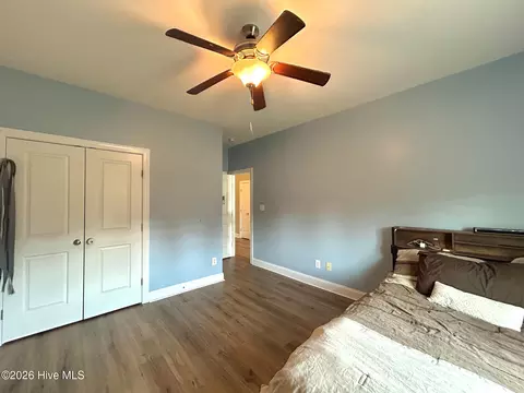 Bedroom - 424 Wolfe Ln, Hubert, NC 28539 photo 11 of 12