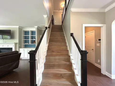 Entry Way - 424 Wolfe Ln, Hubert, NC 28539 photo 2 of 13