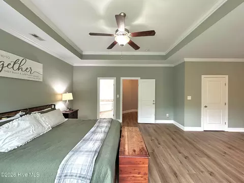 Bedroom - 424 Wolfe Ln, Hubert, NC 28539 photo 7 of 12