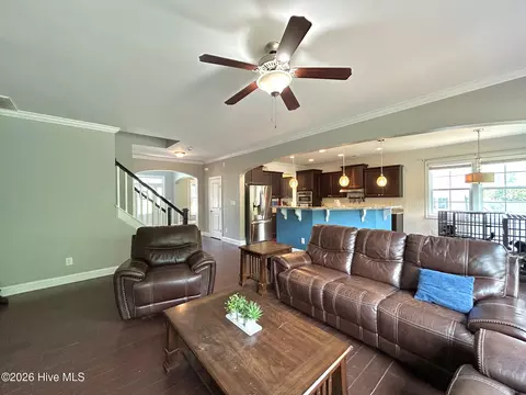 Living - 424 Wolfe Ln, Hubert, NC 28539 photo 6 of 6