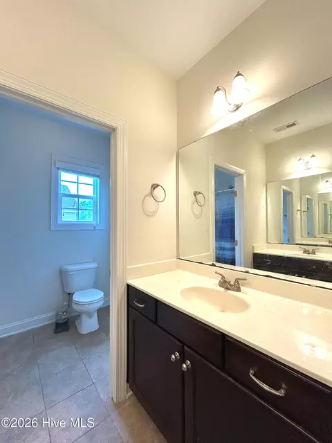 Bath - 424 Wolfe Ln, Hubert, NC 28539 photo 8 of 9