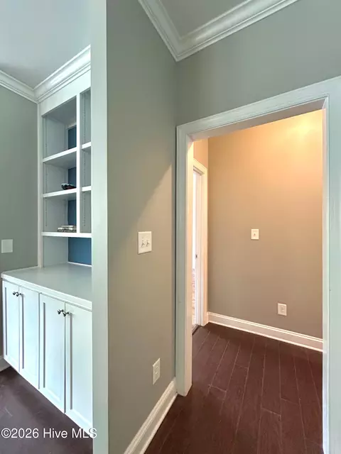 Entry Way - 424 Wolfe Ln, Hubert, NC 28539 photo 7 of 13