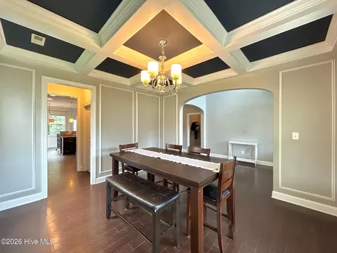 Dining - 424 Wolfe Ln, Hubert, NC 28539 photo 5 of 7