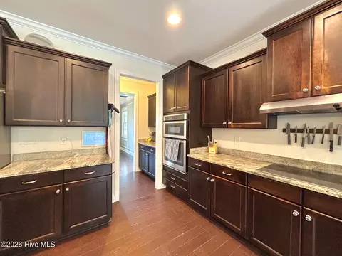 Kitchen - 424 Wolfe Ln, Hubert, NC 28539 photo 4 of 9