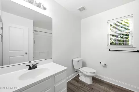 Bath - 122 Pond View Cir, Hampstead, NC 28443 photo 2 of 2