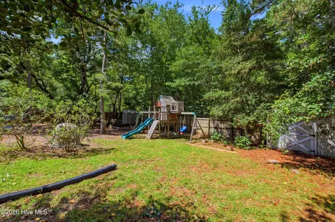 Exterior - 122 Pond View Cir, Hampstead, NC 28443 photo 5 of 7