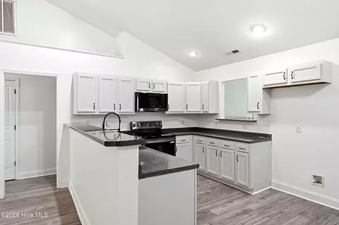 Kitchen - 122 Pond View Cir, Hampstead, NC 28443 photo 1 of 2