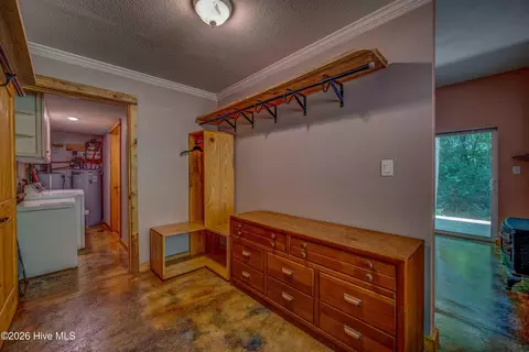 Entry Way - 15 Ranger Hl, Murphy, NC 28906 photo 2 of 3