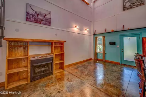Living - 15 Ranger Hl, Murphy, NC 28906 photo 1 of 1