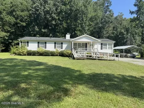 98 Lanier Ave, Rocky Point, NC 28457
