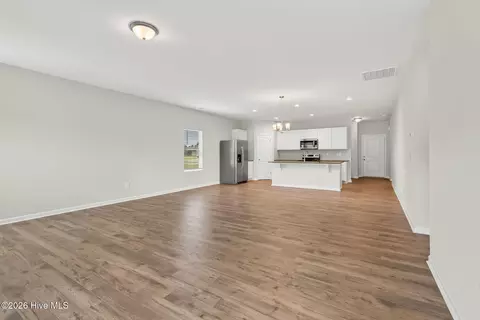 Living - 110 Rubyfield Ct, Fremont, NC 27830 photo 2 of 3