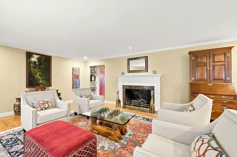 Living - 90 Bel Air Dr, Pinehurst, NC 28374 photo 3 of 8