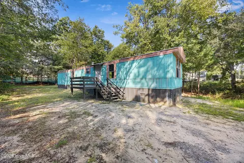 281 Holly Dr, Southport, NC 28461