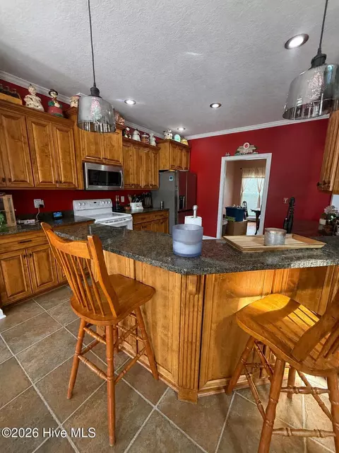 Kitchen - 2171 Gene Howard Rd, Stapleton, GA 30823 photo 1 of 2