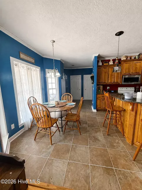Dining - 2171 Gene Howard Rd, Stapleton, GA 30823 photo 2 of 2