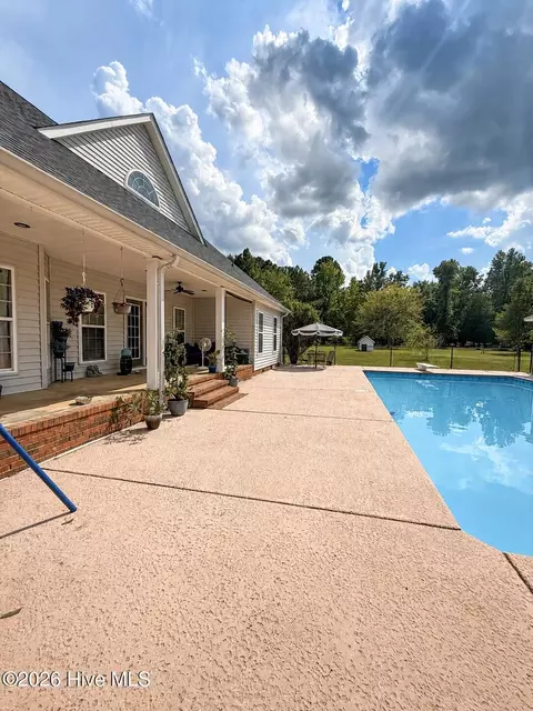 Exterior - 2171 Gene Howard Rd, Stapleton, GA 30823 photo 5 of 17