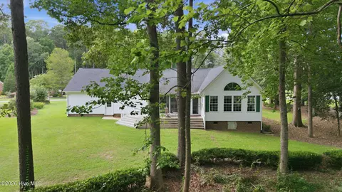 Exterior - 101 Pamlico Pl, Chocowinity, NC 27817 photo 4 of 15
