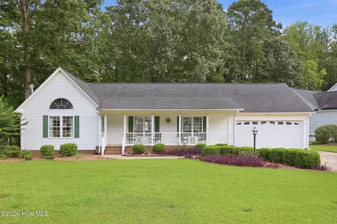 Exterior - 101 Pamlico Pl, Chocowinity, NC 27817 photo 2 of 15