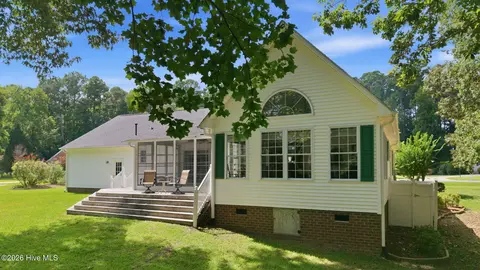 Exterior - 101 Pamlico Pl, Chocowinity, NC 27817 photo 3 of 15