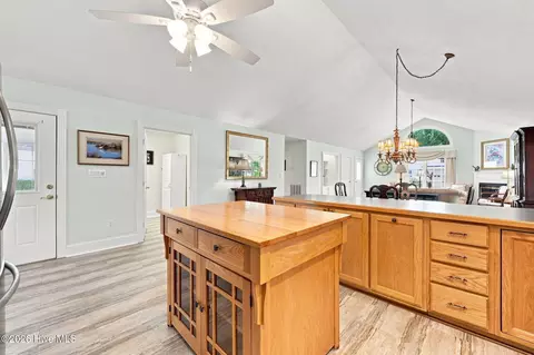 Kitchen - 101 Pamlico Pl, Chocowinity, NC 27817 photo 2 of 6