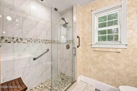 Bath - 101 Pamlico Pl, Chocowinity, NC 27817 photo 2 of 4