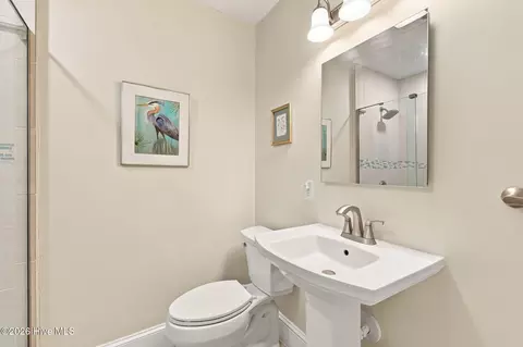 Bath - 101 Pamlico Pl, Chocowinity, NC 27817 photo 3 of 4