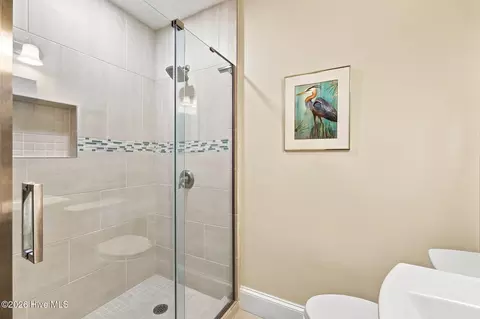 Bath - 101 Pamlico Pl, Chocowinity, NC 27817 photo 4 of 4