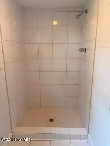 Bath - 2410 Eagle Dr, Augusta, GA 30906 photo 2 of 2