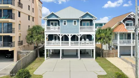 1516 S Lake Park Blvd #2, Carolina Beach, NC 28428