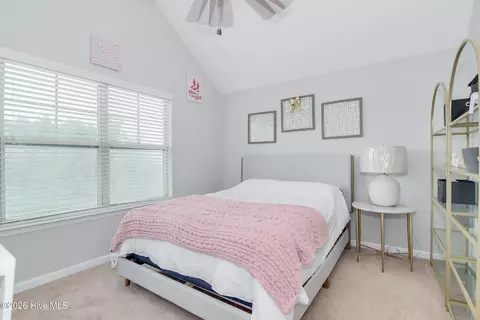 Bedroom - 935 Innisbrook Dr, Evans, GA 30809 photo 4 of 6