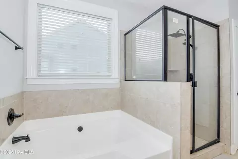 Bath - 935 Innisbrook Dr, Evans, GA 30809 photo 1 of 3