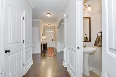 Entry Way - 935 Innisbrook Dr, Evans, GA 30809 photo 3 of 9