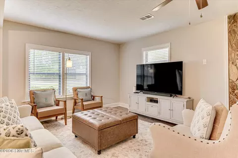 Living - 4121 Allison Rd, Martinez, GA 30907 photo 5 of 7