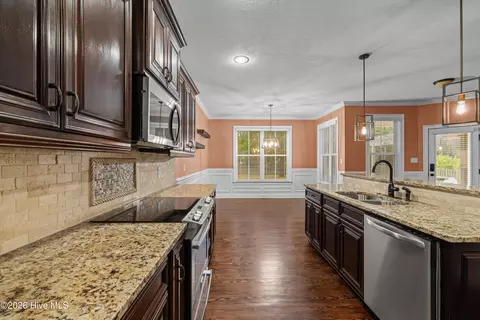 Kitchen - 965 Napiers Post Dr, Evans, GA 30809 photo 1 of 8