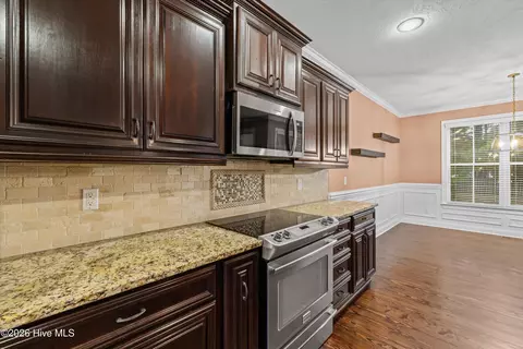 Kitchen - 965 Napiers Post Dr, Evans, GA 30809 photo 5 of 8