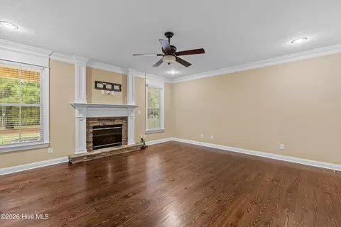 Living - 965 Napiers Post Dr, Evans, GA 30809 photo 2 of 4