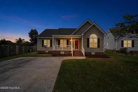 1124 Sebring Dr, Winterville, NC 28590