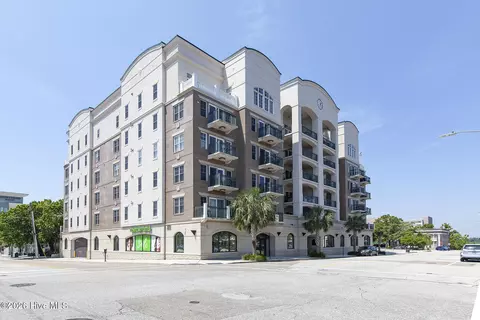 124 Walnut St #607, Wilmington, NC 28401