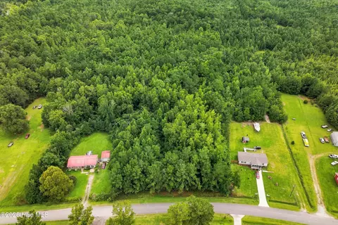 711 Lee Rd, Maple Hill, NC 28454 photo 2