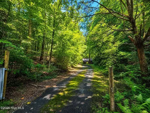 197 Pounding Mill Con, Hayesville, NC 28904 photo 4
