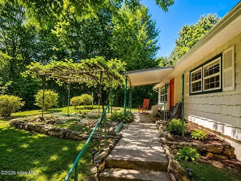 197 Pounding Mill Con, Hayesville, NC 28904 photo 2