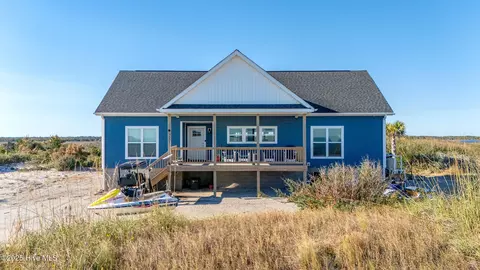 285 Soundview Dr, Cedar Island, NC 28520
