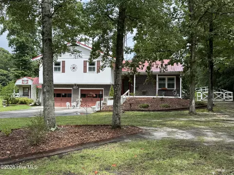 118 Oakwood Dr, Havelock, NC 28532