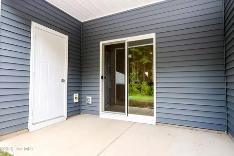 Exterior - 124 Loren Rd, Hubert, NC 28539 photo 3 of 4