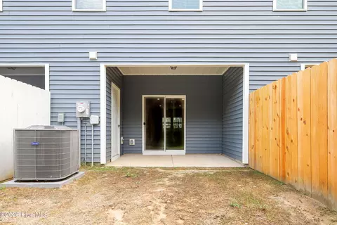 Exterior - 124 Loren Rd, Hubert, NC 28539 photo 2 of 4