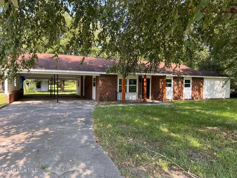 11701 Johns Rd, Laurinburg, NC 28352