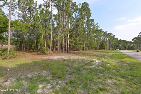 873 Eden Dr, Southport, NC 28461